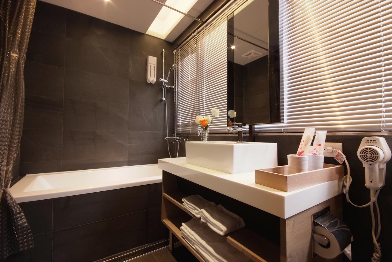 Guest Hotel Taipei Bagian luar foto