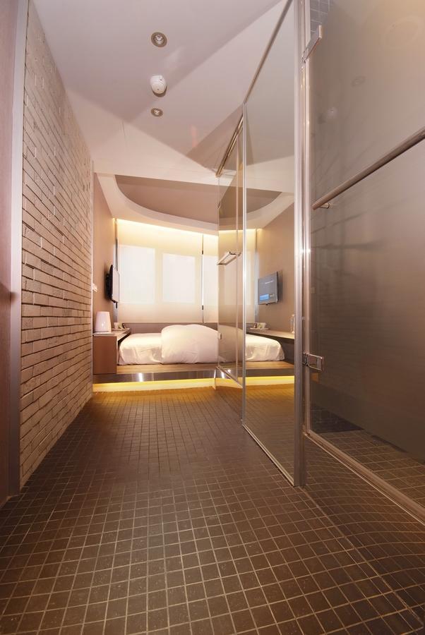 Guest Hotel Taipei Bagian luar foto