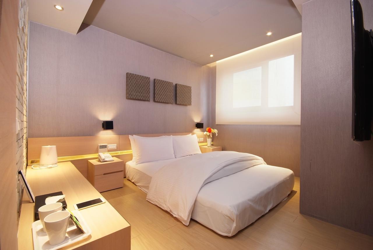 Guest Hotel Taipei Bagian luar foto