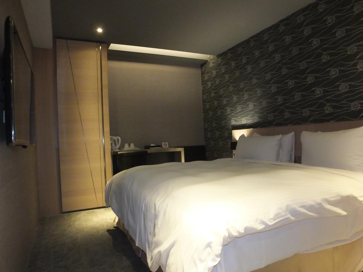 Guest Hotel Taipei Bagian luar foto