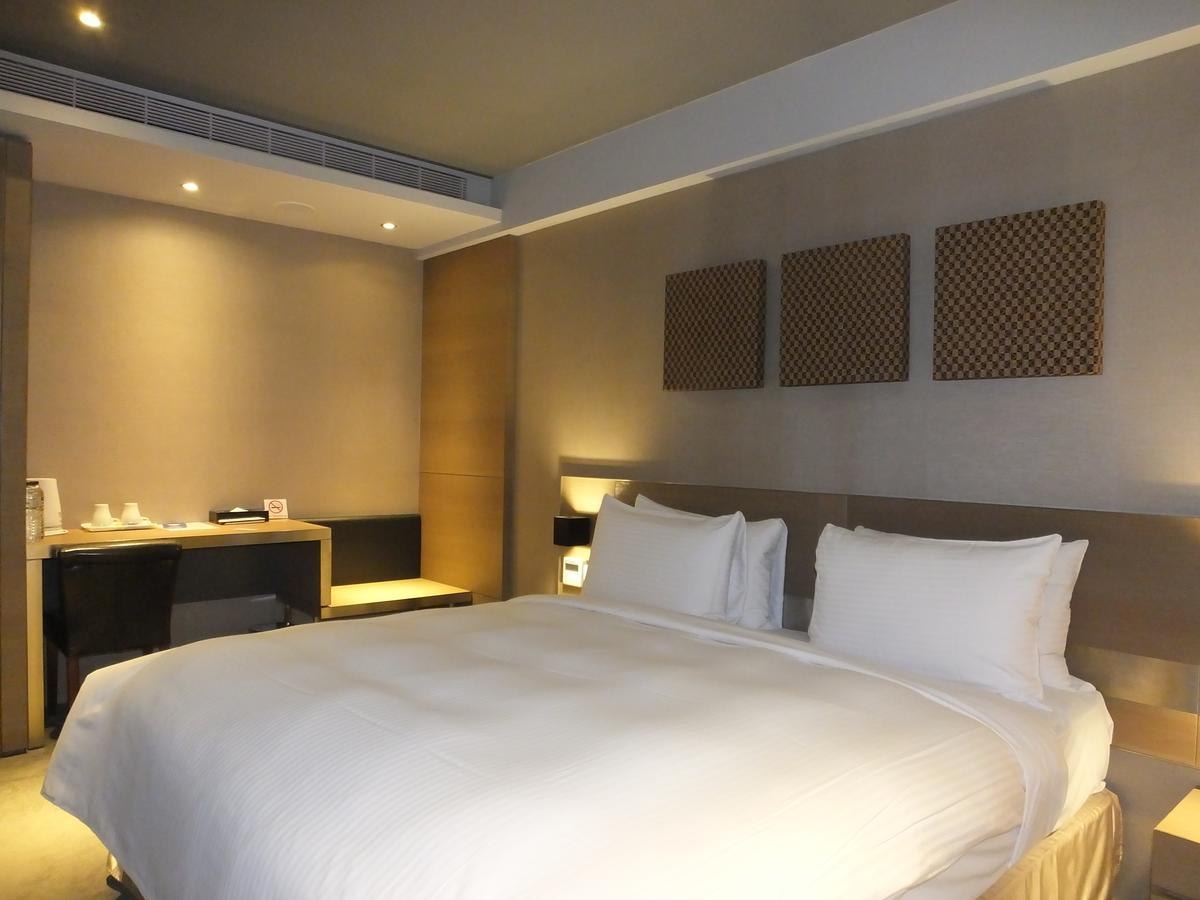 Guest Hotel Taipei Bagian luar foto